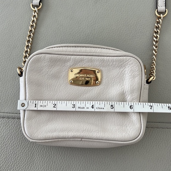 Beige Michael Kors Crossbody - Picture 4 of 10